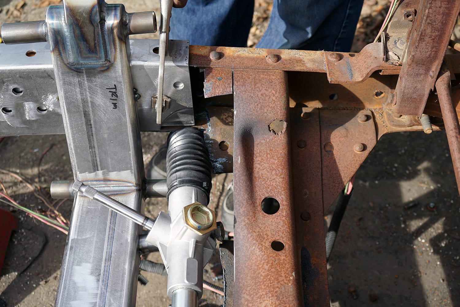 thumbnail image 2 of 1955-1959 Chevy GMC Truck Front Fender To Cab Braces – Pair (Left & Right) EDP Primed, 55-16002-PR 2 of 5